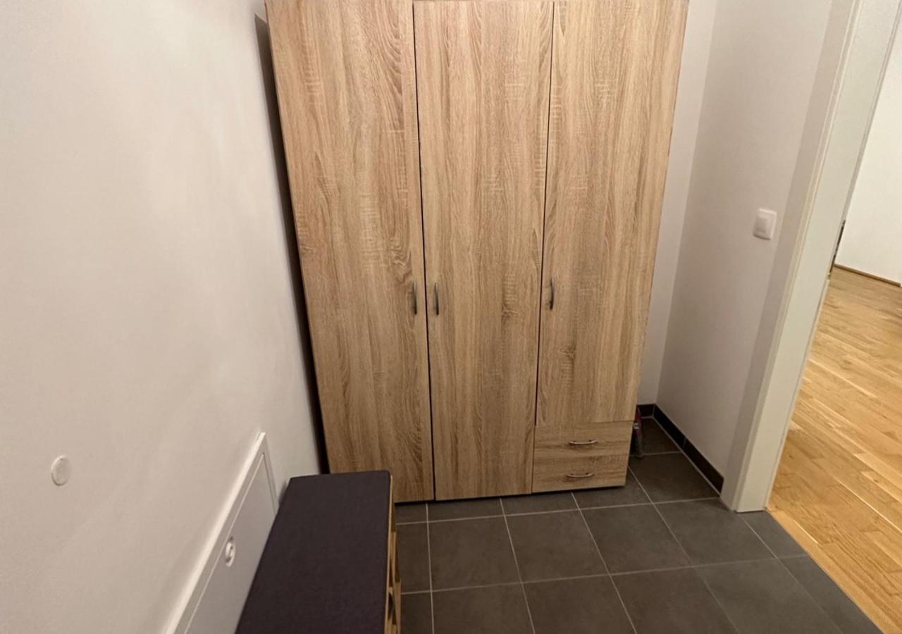 Apartamento Cozy Two-room Near Vic